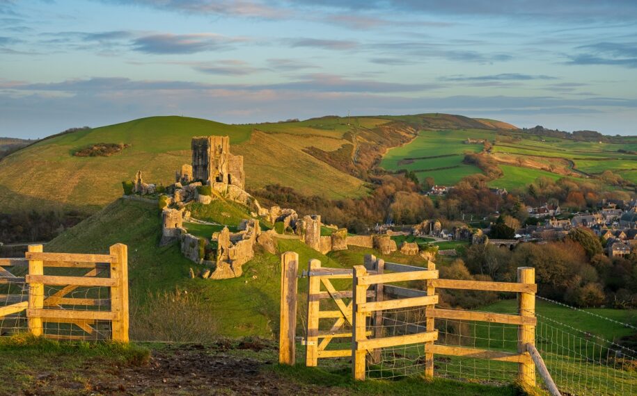 Corfe Castle and Purbeck Park (Norden)